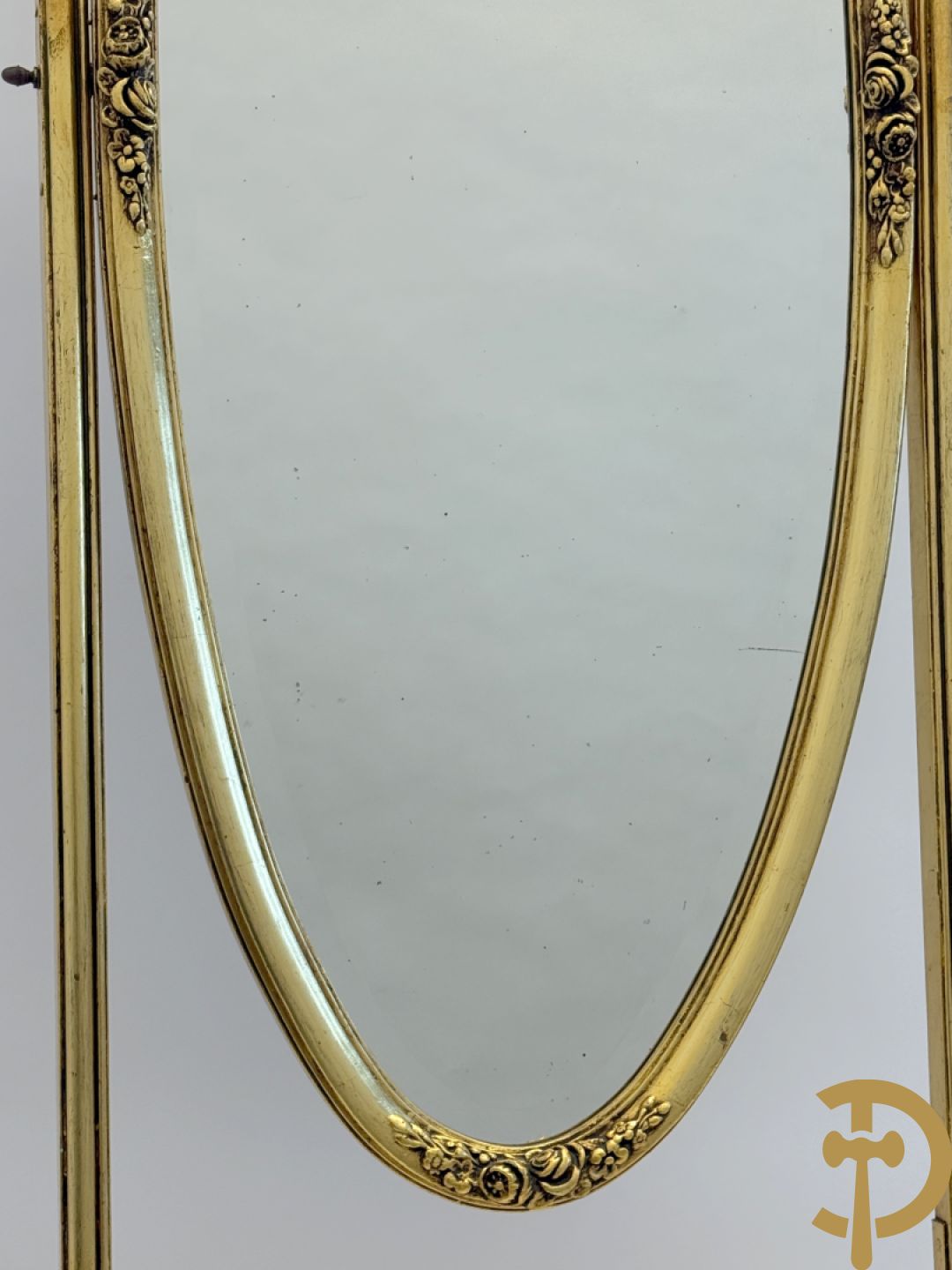 Vergulde ovale kleermakersspiegel in statief