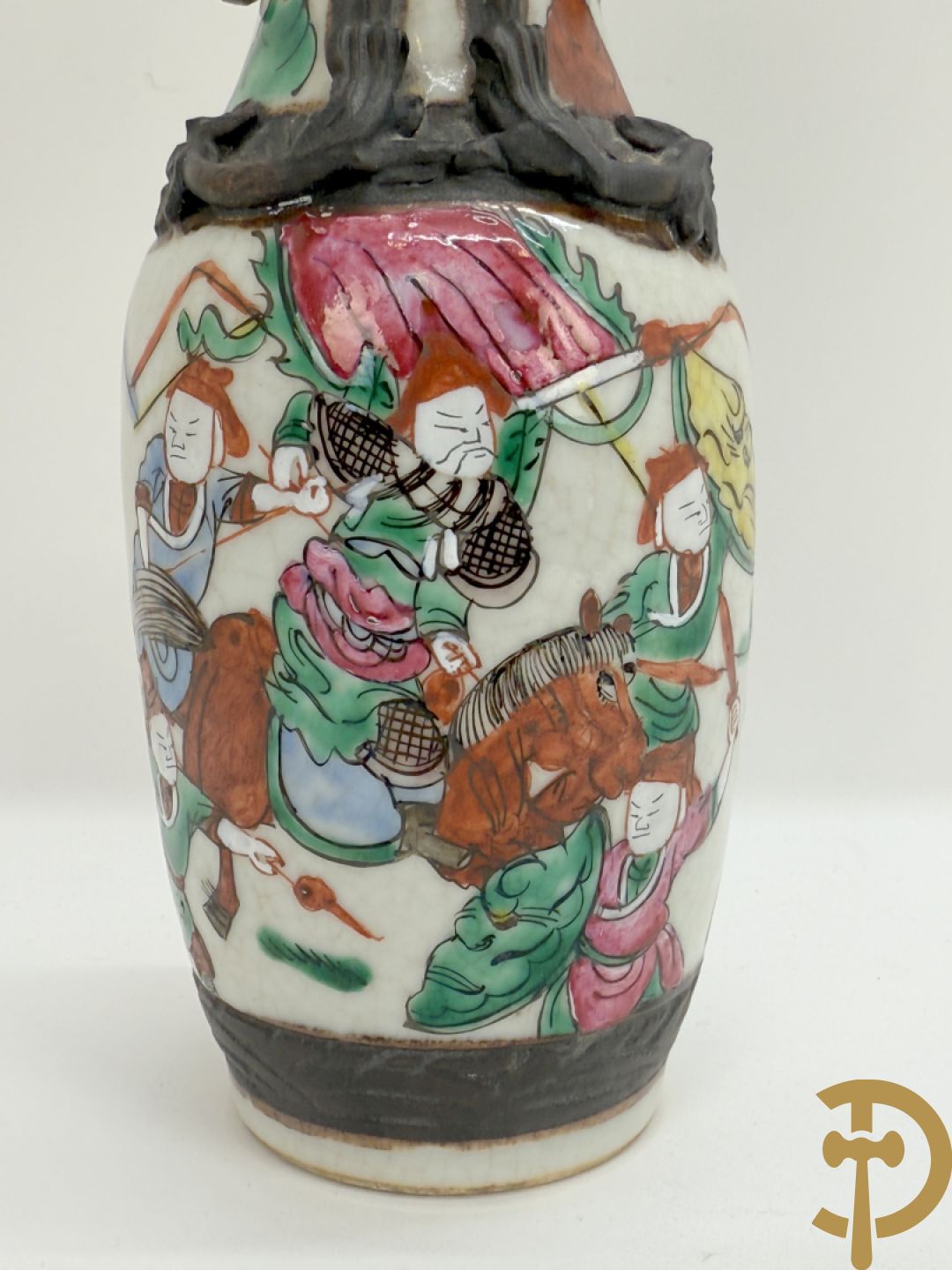 Twee fo-honden, Nankin vaas en Imari bord