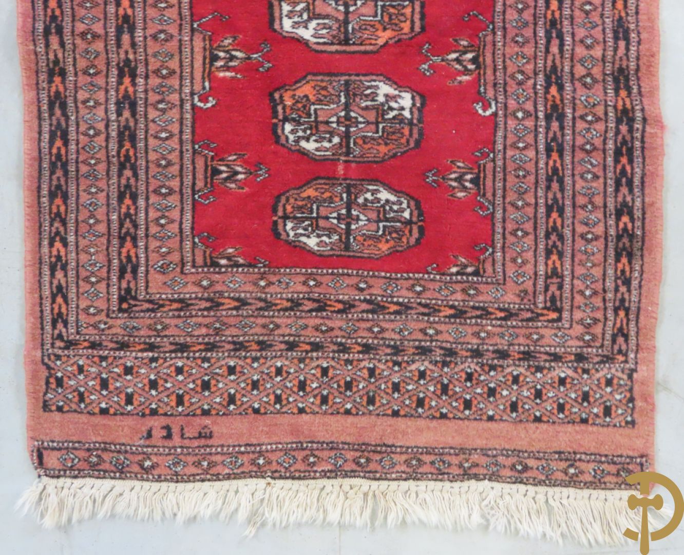 Zes oosterse handgeknoopte tapijten w.o. 2 Bouchara, Hamadan en 2 voettapijtjes