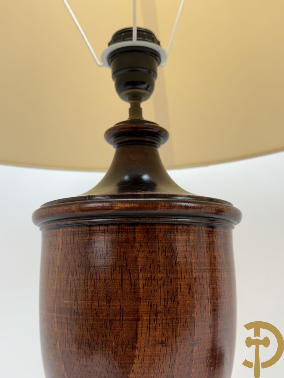 Paar houten lampadaires + paar houten ballusterkandelaars