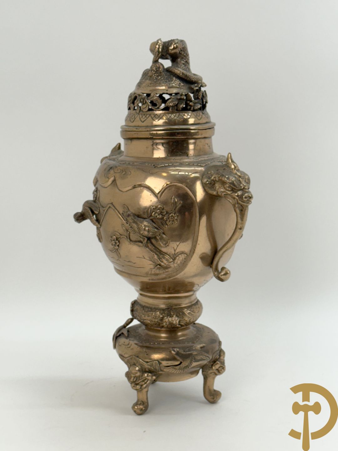 Vergulde bronzen Japanse brule parfum met vogelmotieven en bovenaan met slang bezet