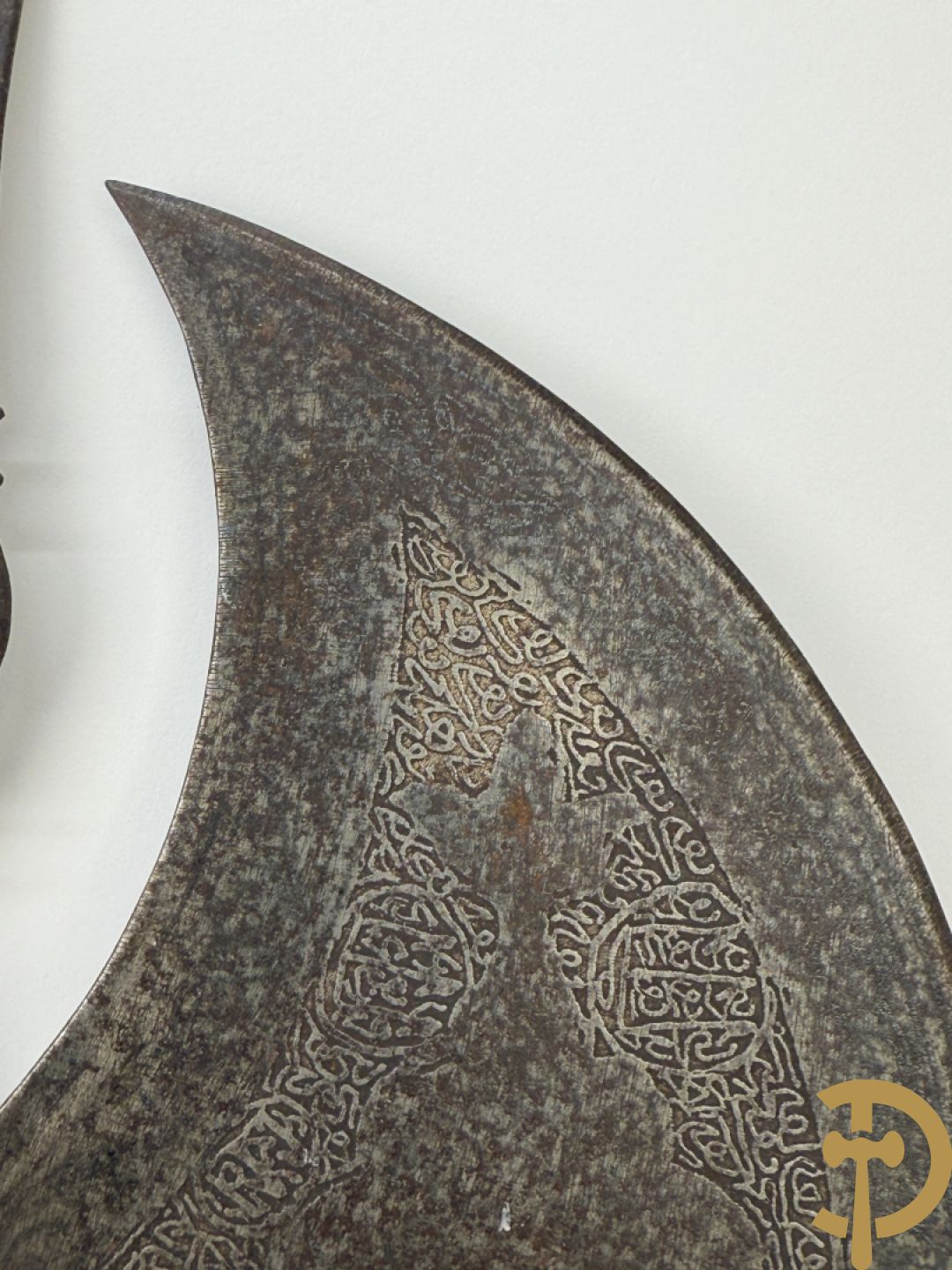 Ijzeren ceremoniële bewerkte dubbele Perzische Mahdist bijl of Tabar, 19e