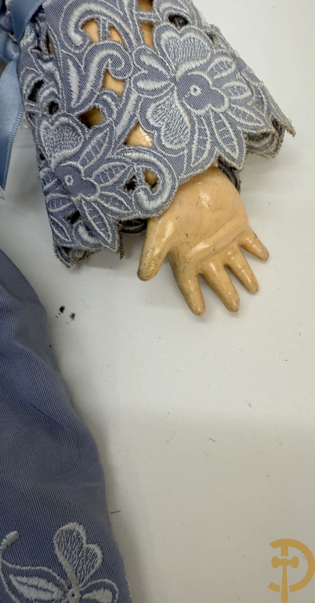 Antieke pop met porseleinen hoofd, beweegbare ledematen en beweegbare ogen, gemerkt Armand Marseille Germany 390 A11M