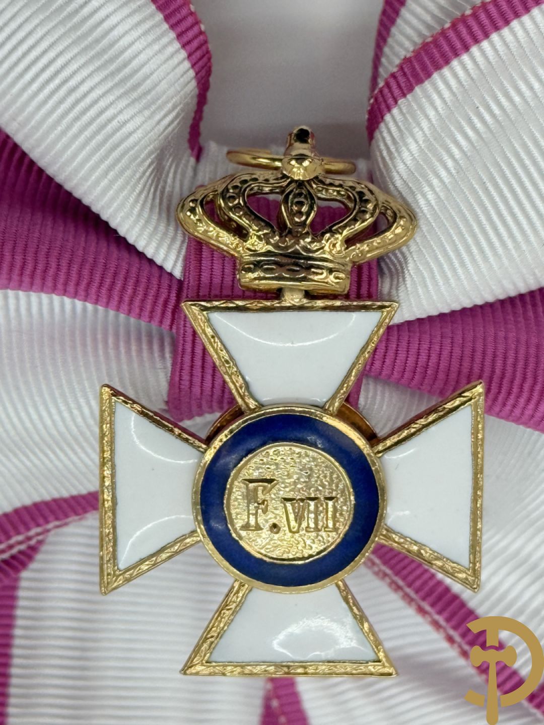 Grootkruis en borstster in de Orde van Sint-Hermengilde Spanje