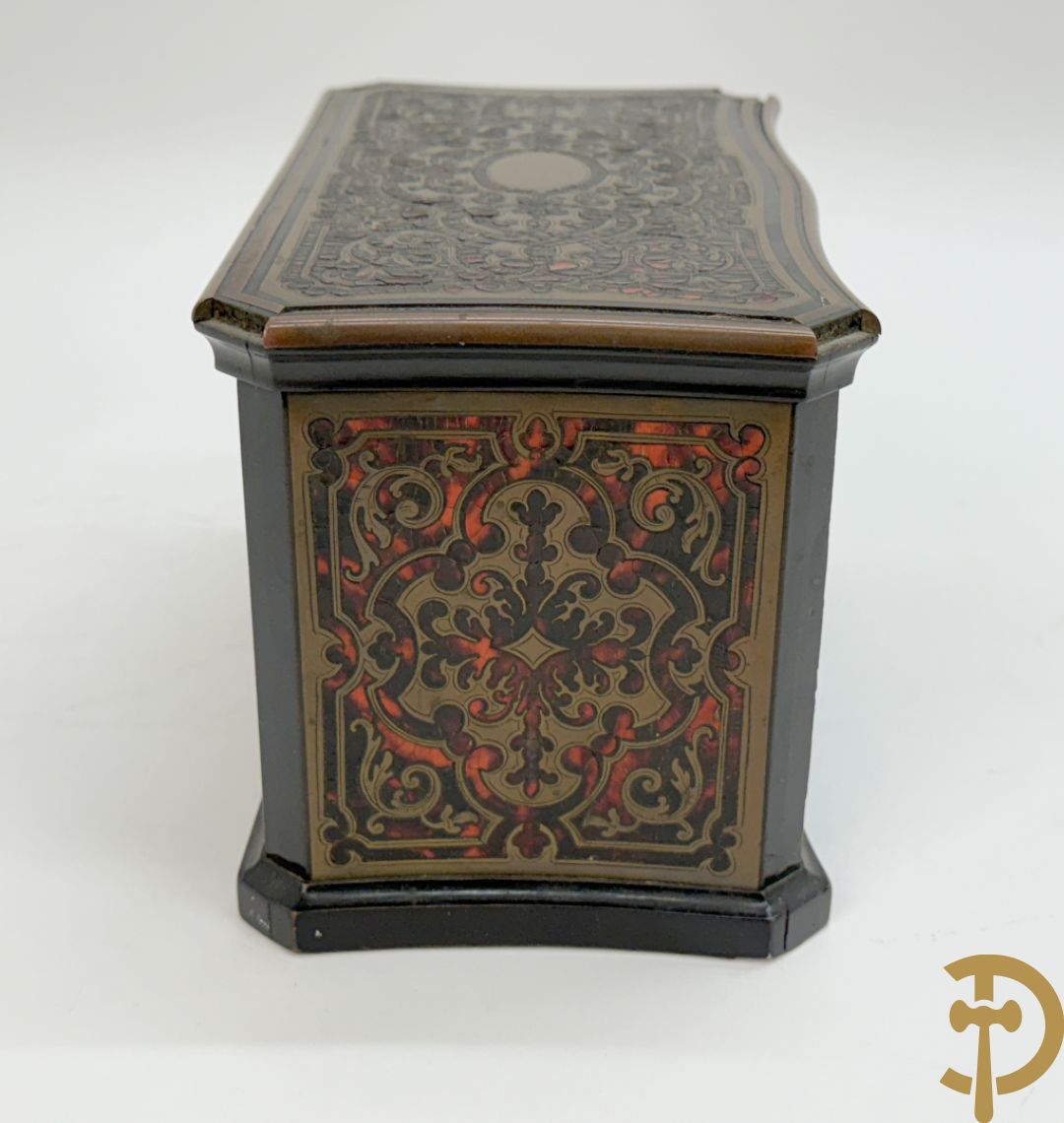 Theebox in Boulletechniek, 19e