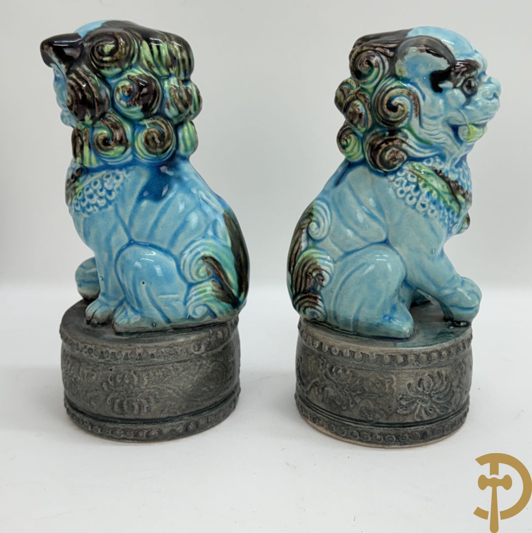 Twee fo-honden, Nankin vaas en Imari bord