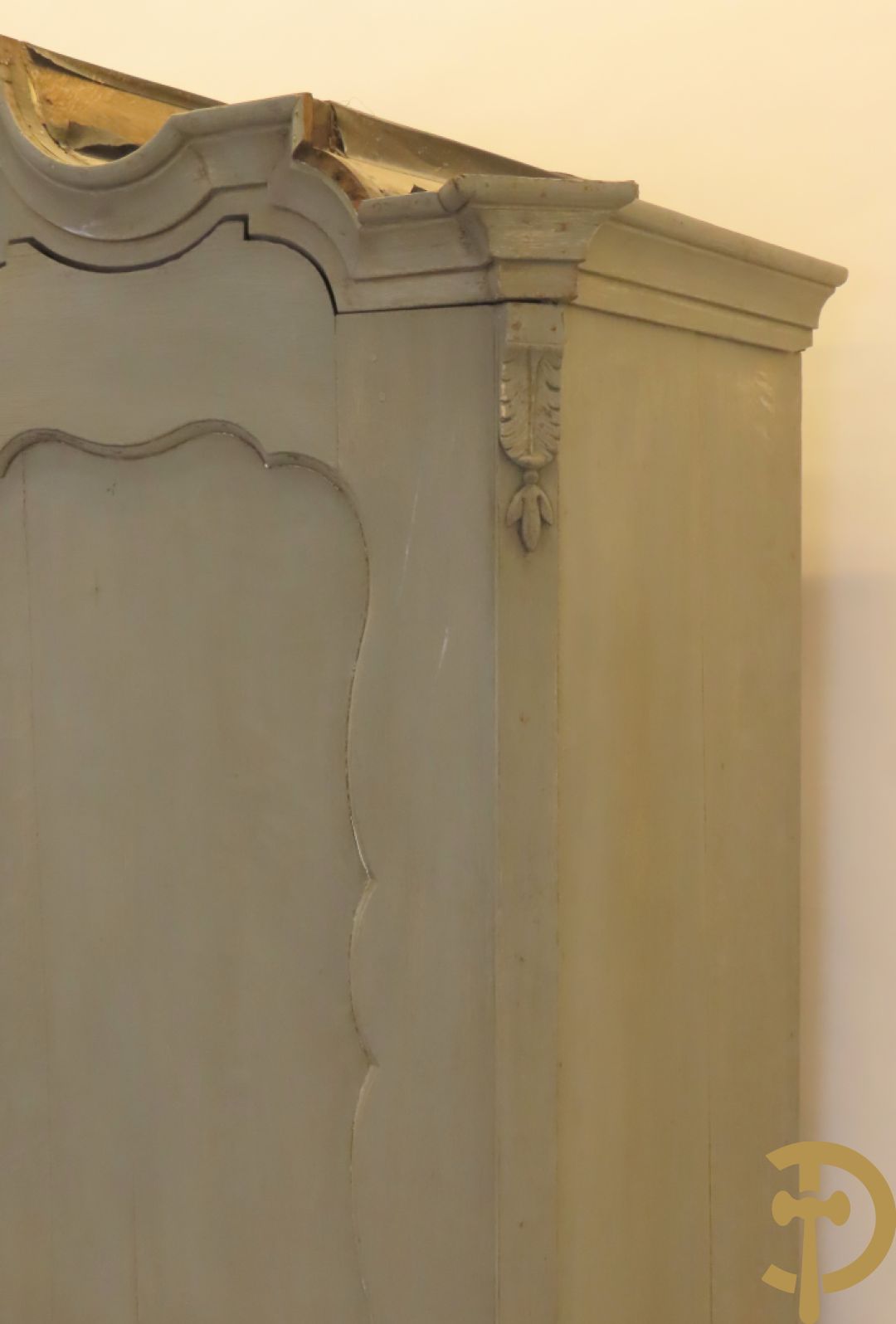 Hollands eiken beschilderd kabinet met 2 deuren bovenaan en 3 lades onderaan