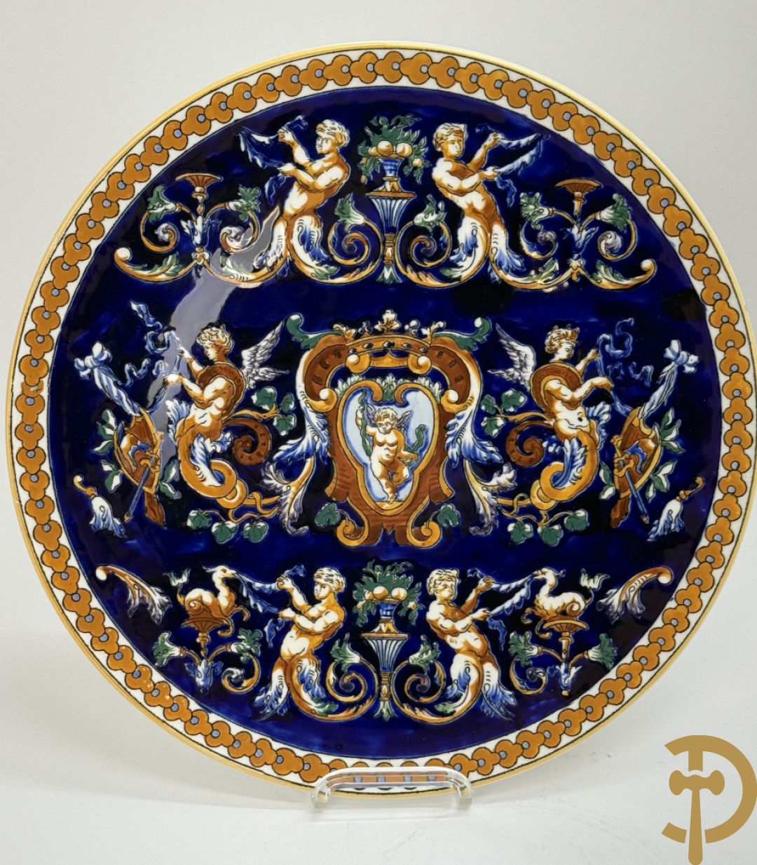 Gien schaal, 2 borden, coupe en 2 vazen met cupidodecor, decor 54