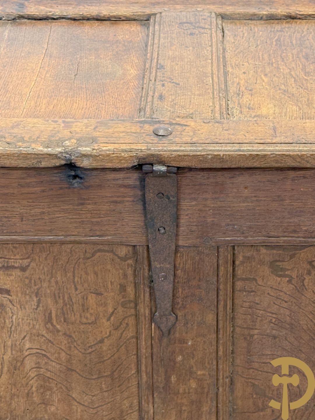 Massief eiken Engelse gesculpteerde panelenkoffer