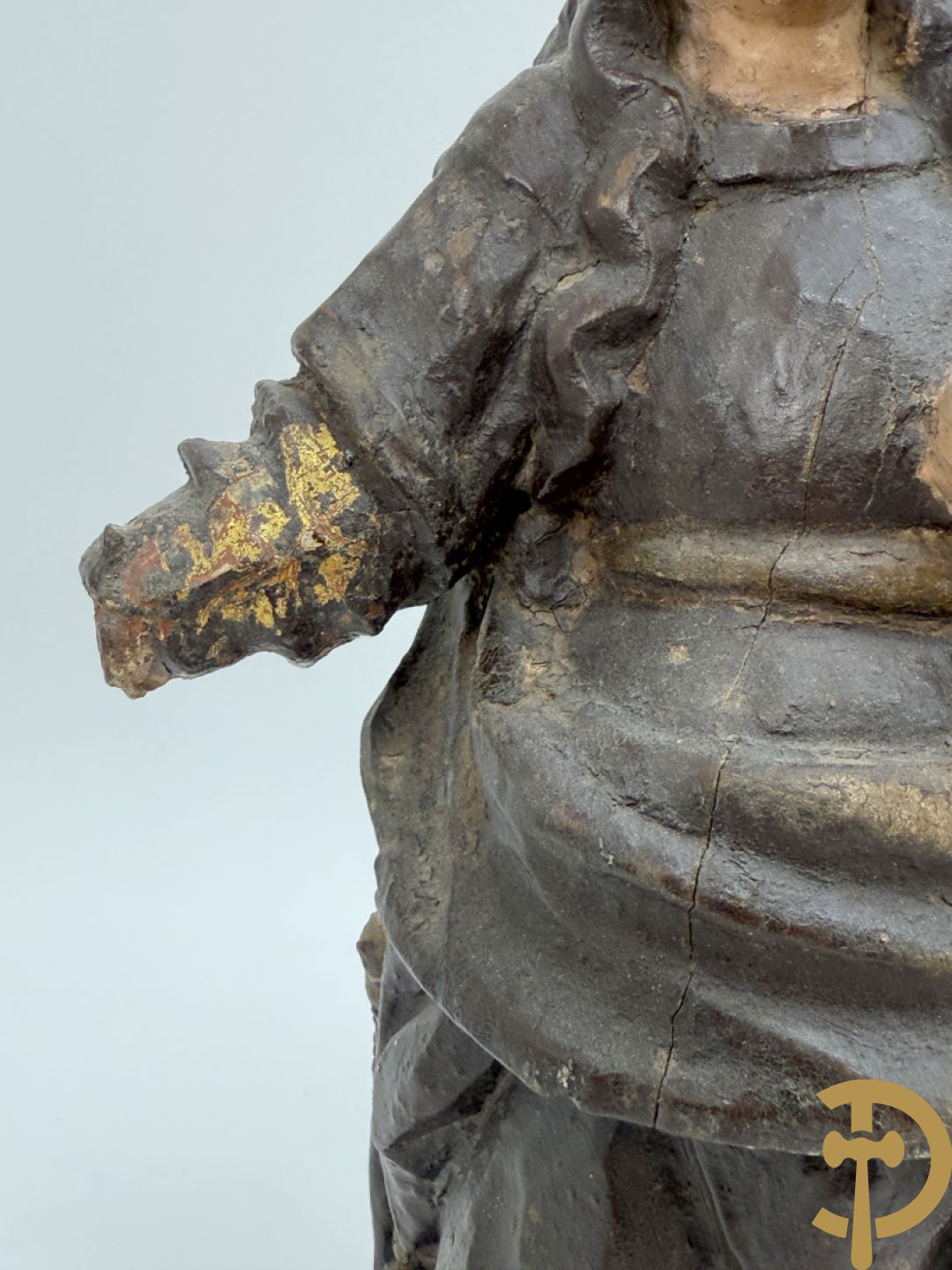 Gepolychromeerde houtsculptuur van Sint-Antonius met kind + gepolychromeerde houtgesculpteerde Madonna met kind + houtsculptuur van Sint-Jacob