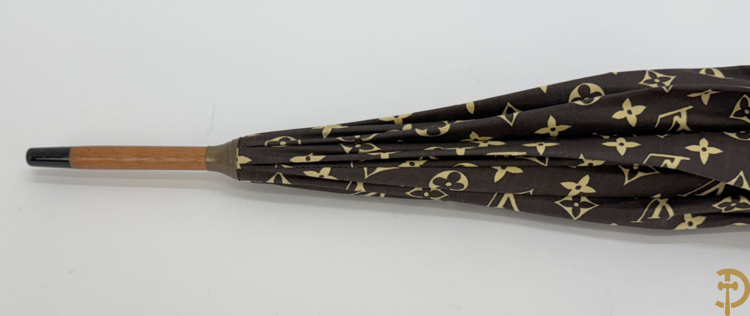 Grote en kleine toiletzak Louis Vuitton + agenda 2001  + portefeuille + tag + paraplu