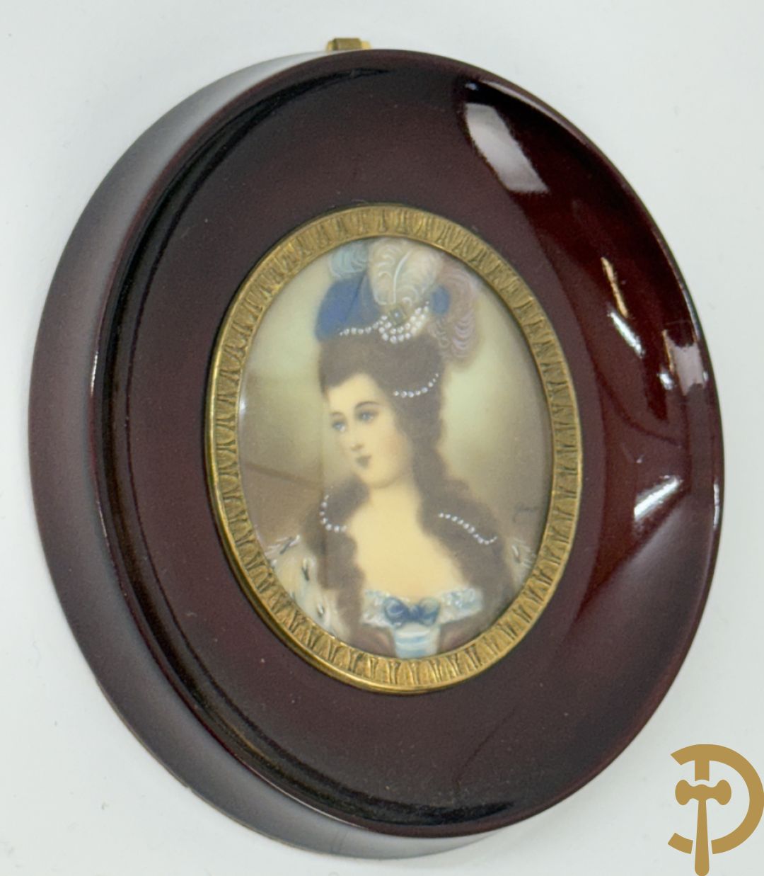 Vijf miniaturen met damersportretten en romantische scène, waarvan 4 getekend : de Roussely, Canova, Siluce ? en Domery ?