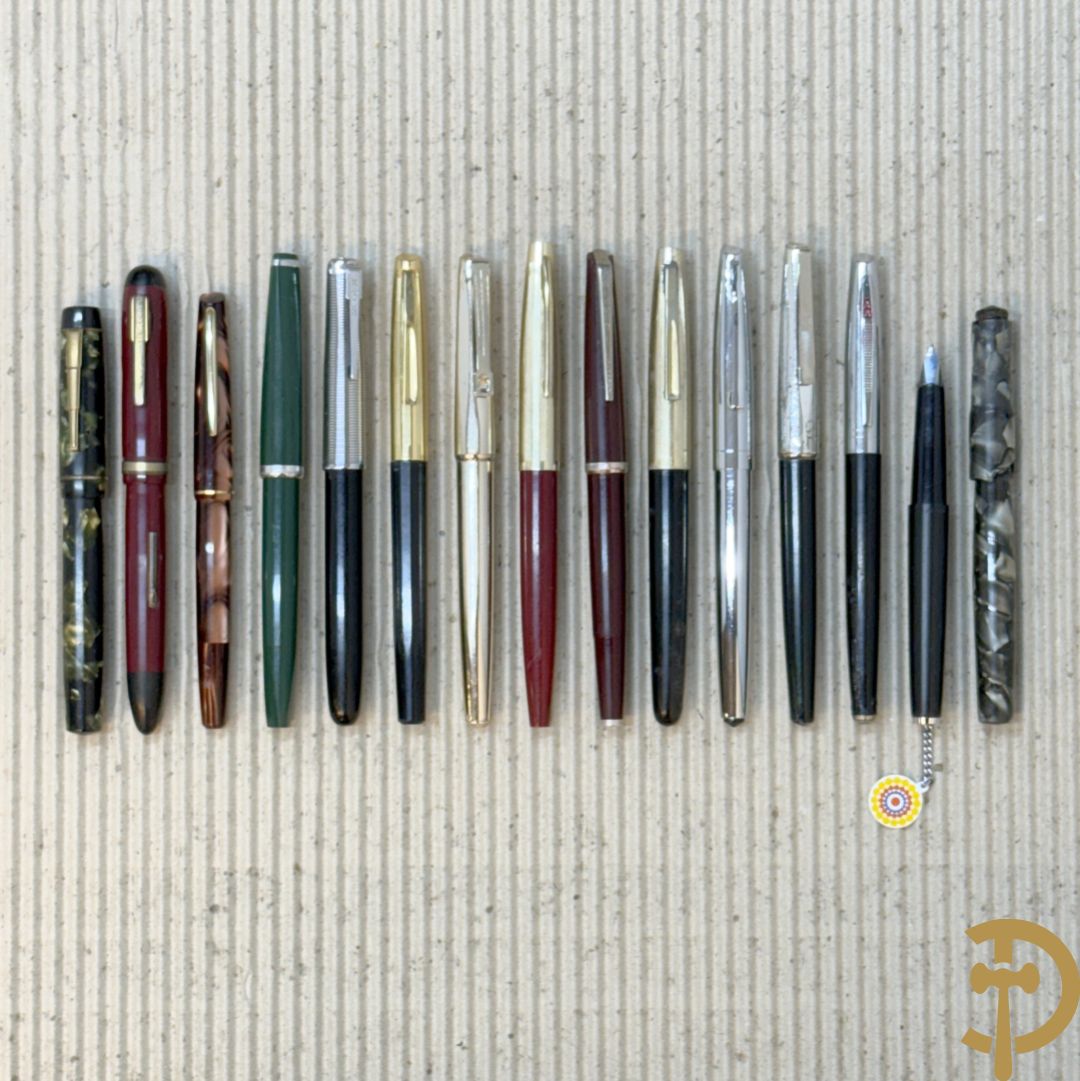 Vijftien oude vulpennen w.o. 4 uit de jaren 