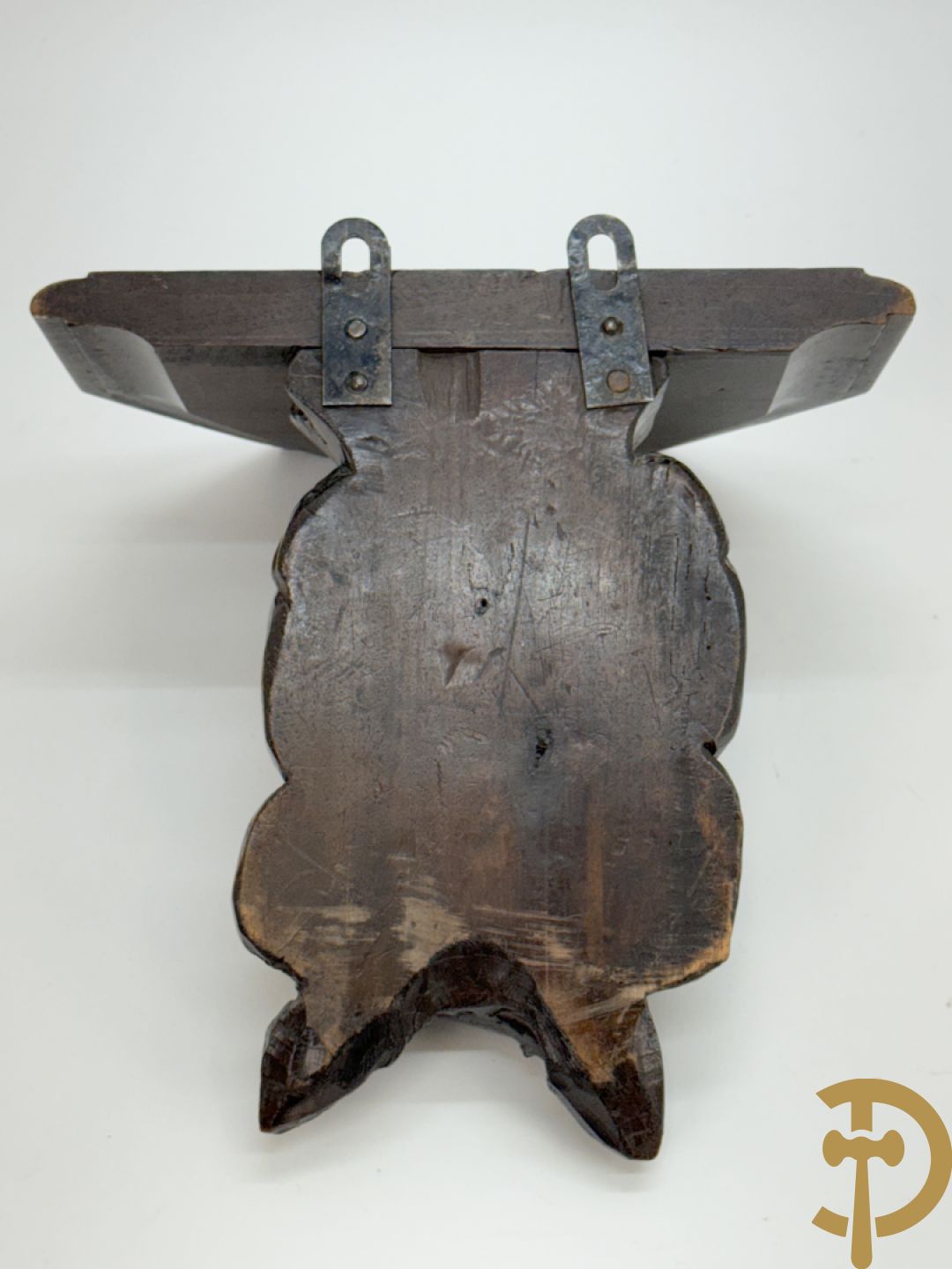 Massief eiken Engelse gesculpteerde baro- en thermometer + houtgesculpteerde console van narrenfiguur met basrelief