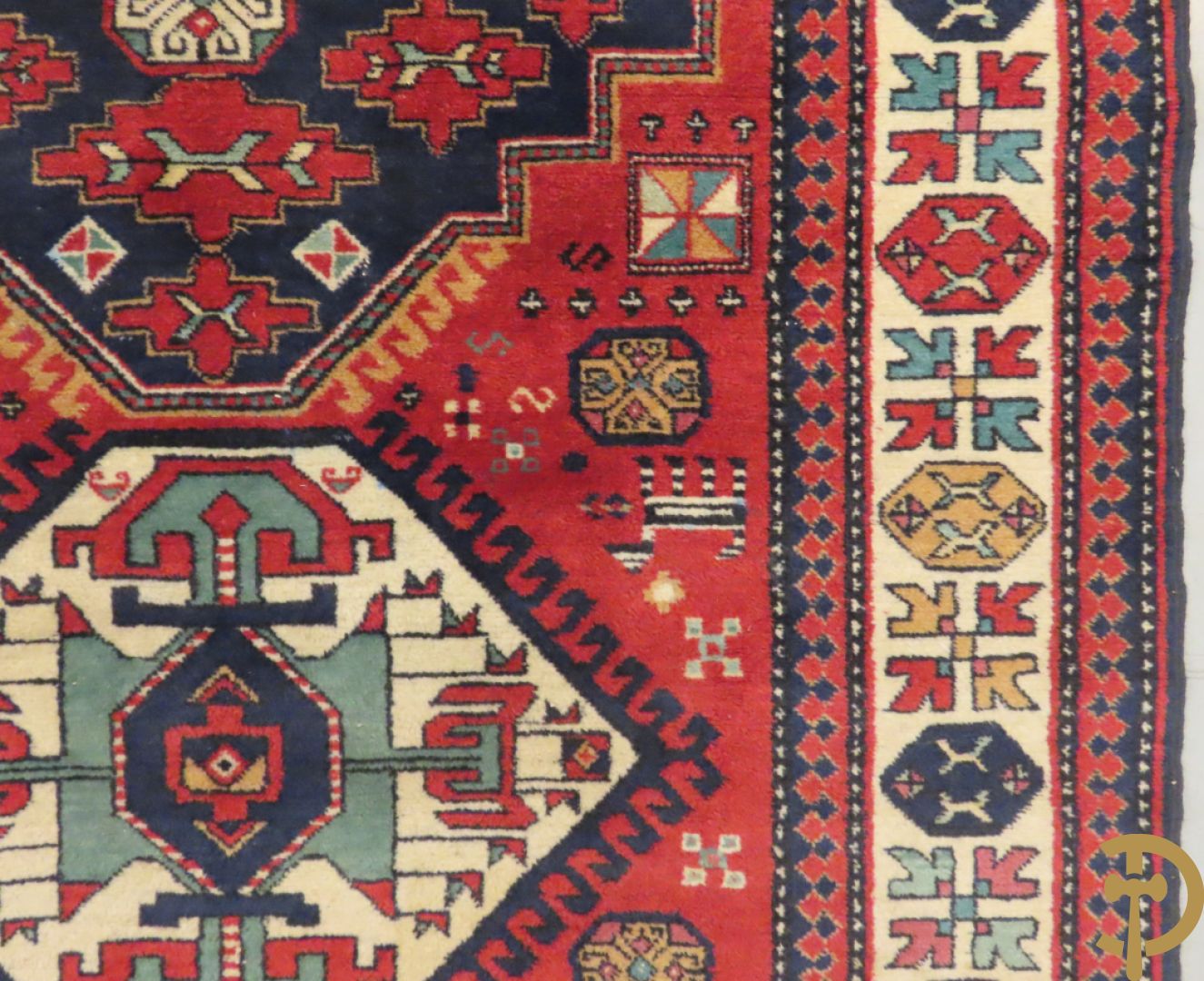 Twee oosterse handgeknoopte tapijten Hamadan en Kaukasus