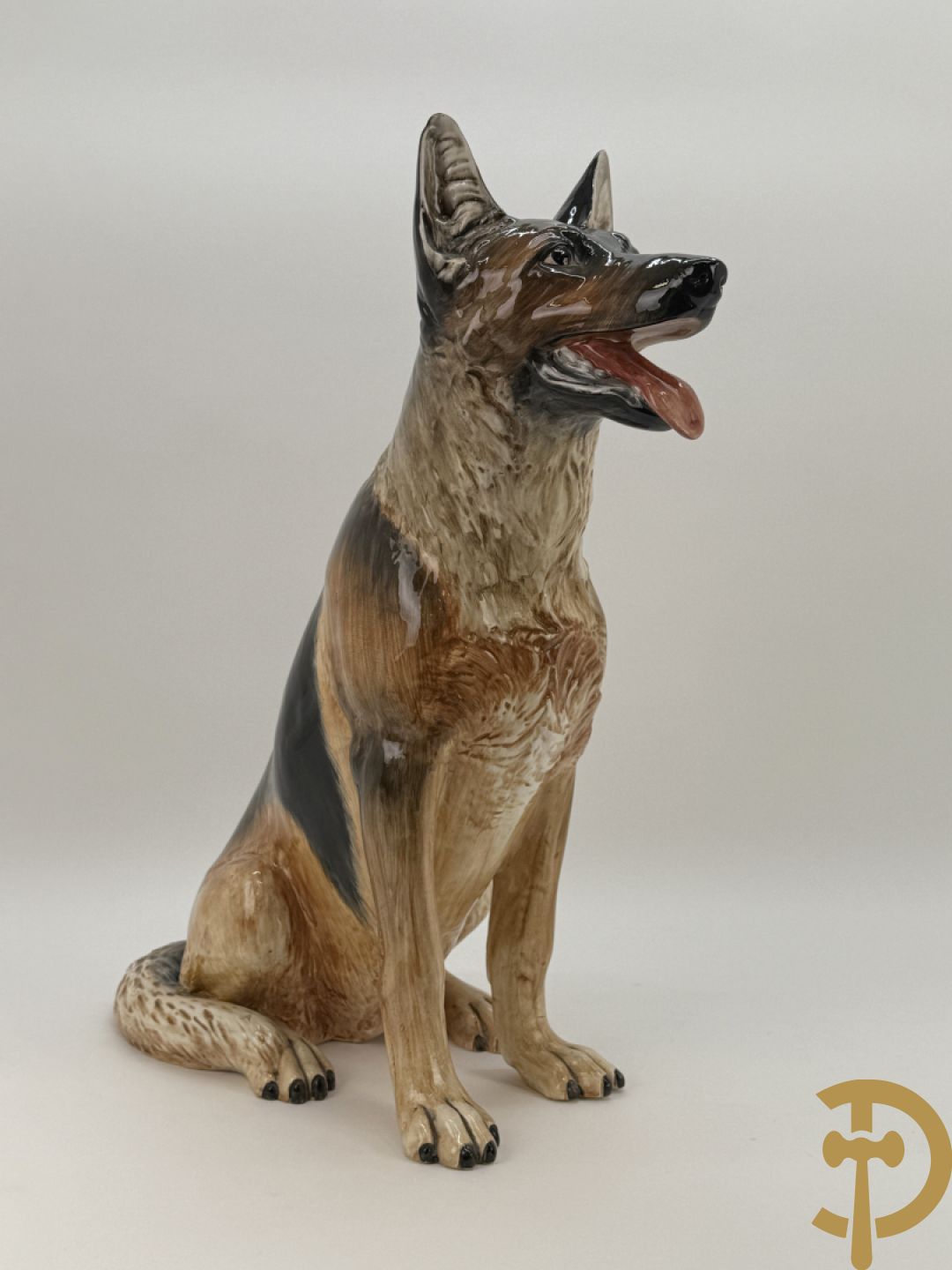 Meerkleurige keramieken Duitse herdershond