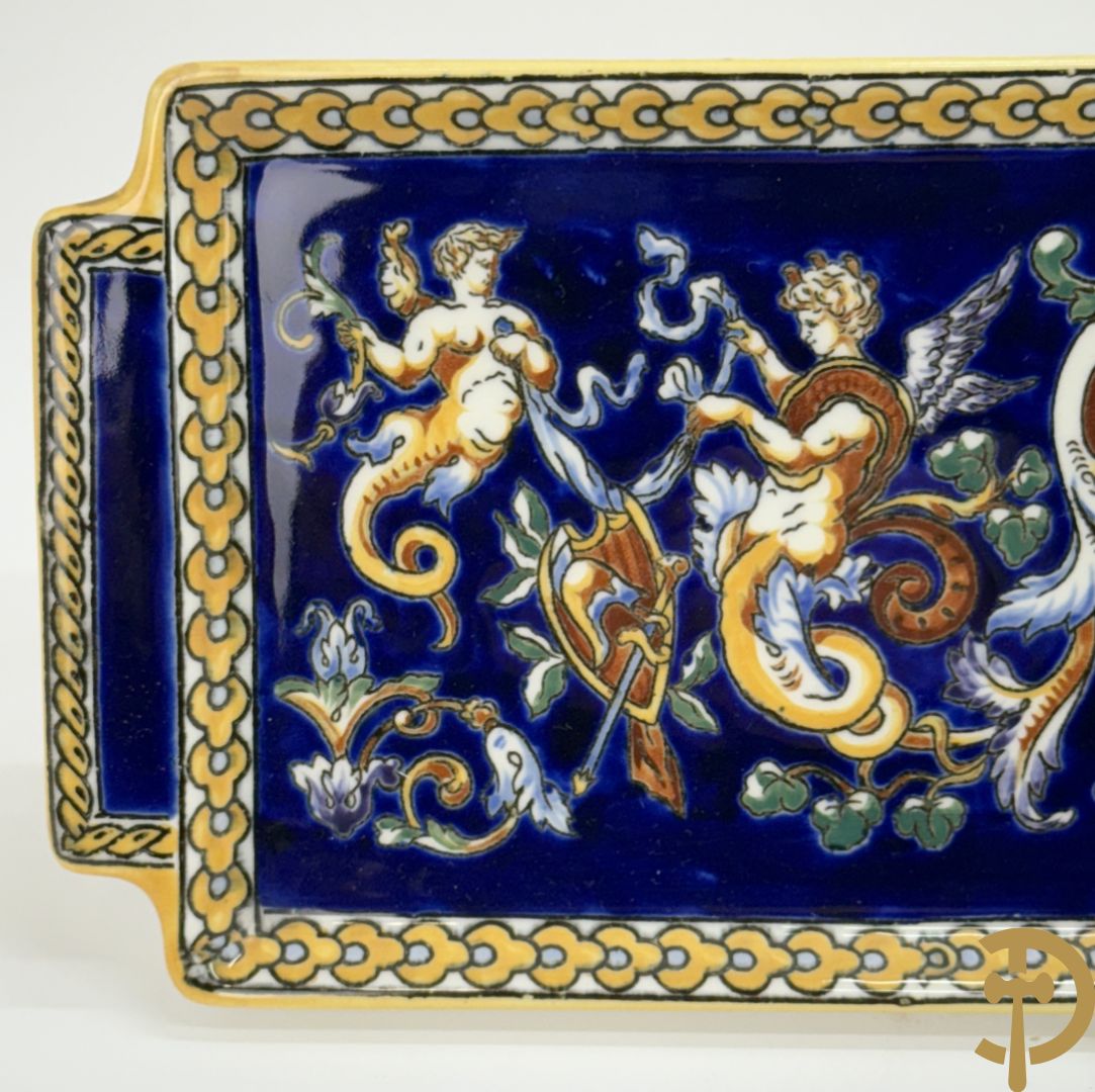 Gien schaal, 2 borden, coupe en 2 vazen met cupidodecor, decor 54