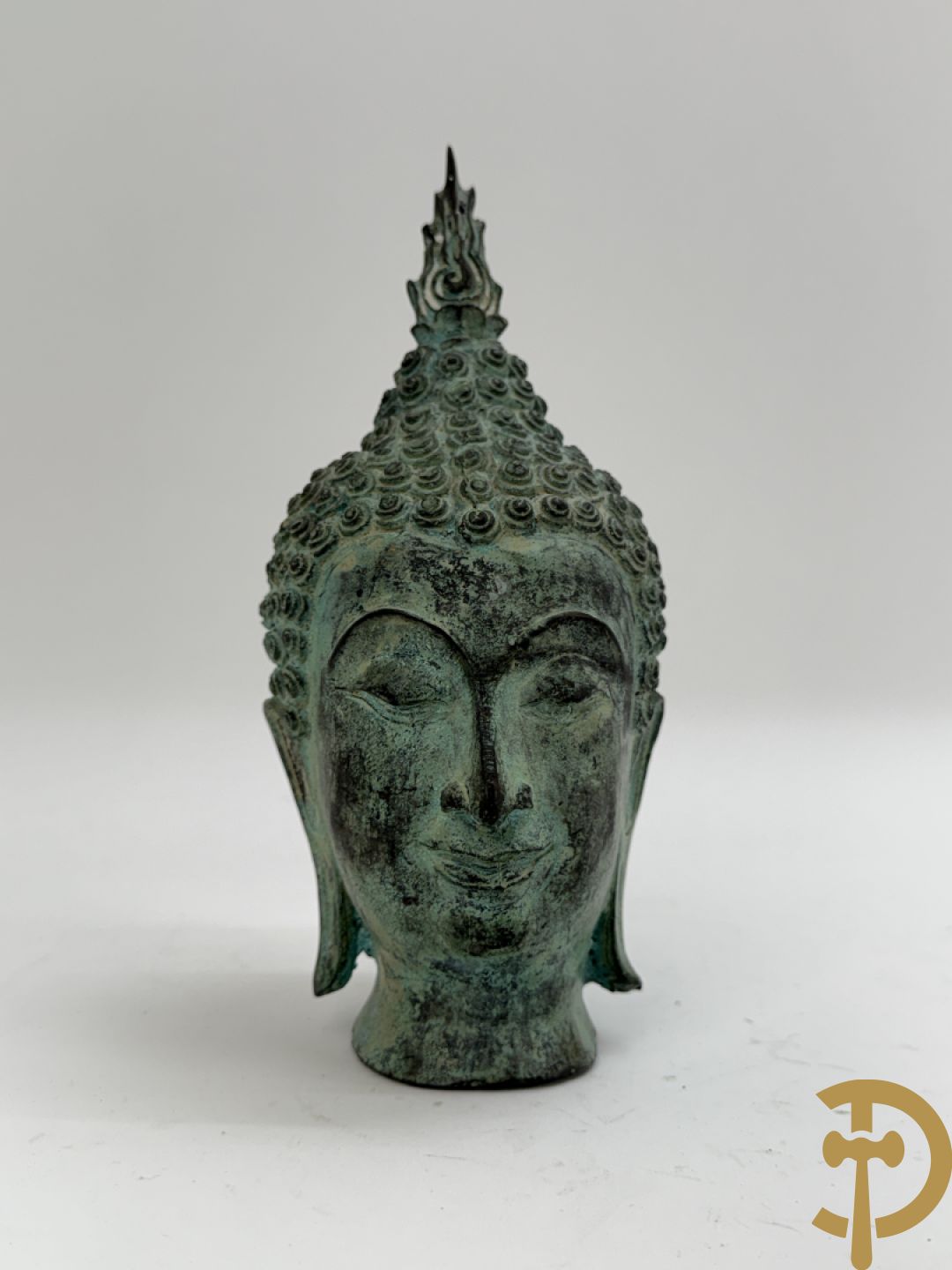 Bronzen dansende shiva + zittende bronzen boedhistische figuur + zittende boedhistische man met mand in zamak + bronzen boedhistisch boedhahoofd + bronzen shiva met 4 armen