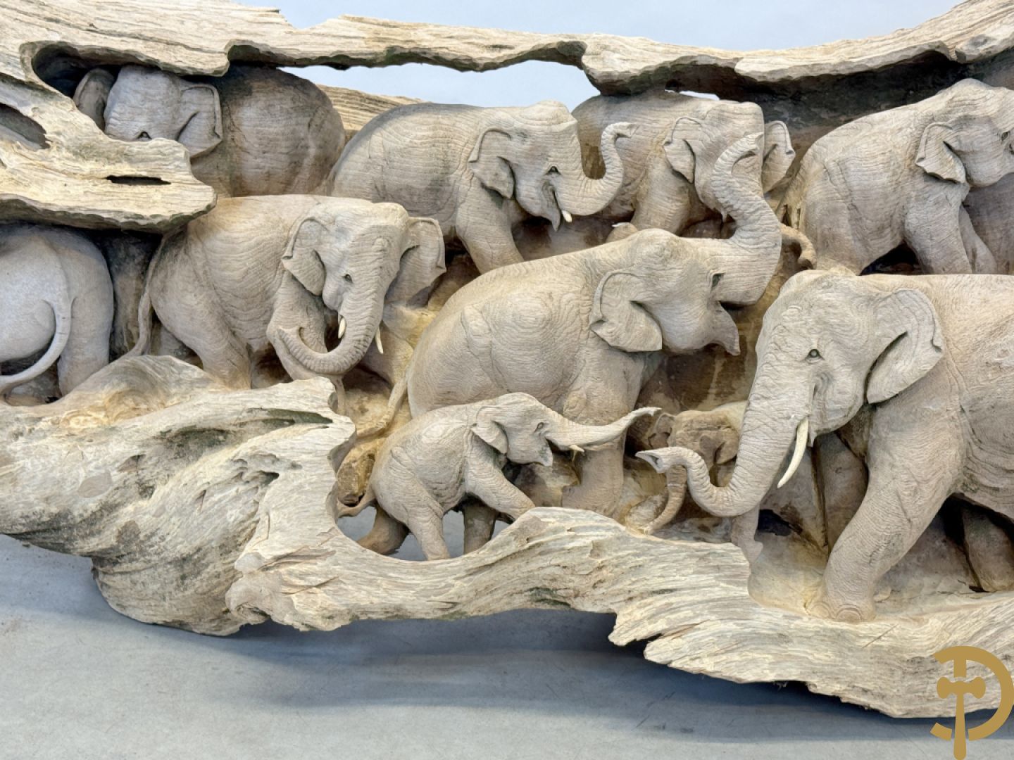 Teakhouten Aziatische sculptuur van groep olifanten