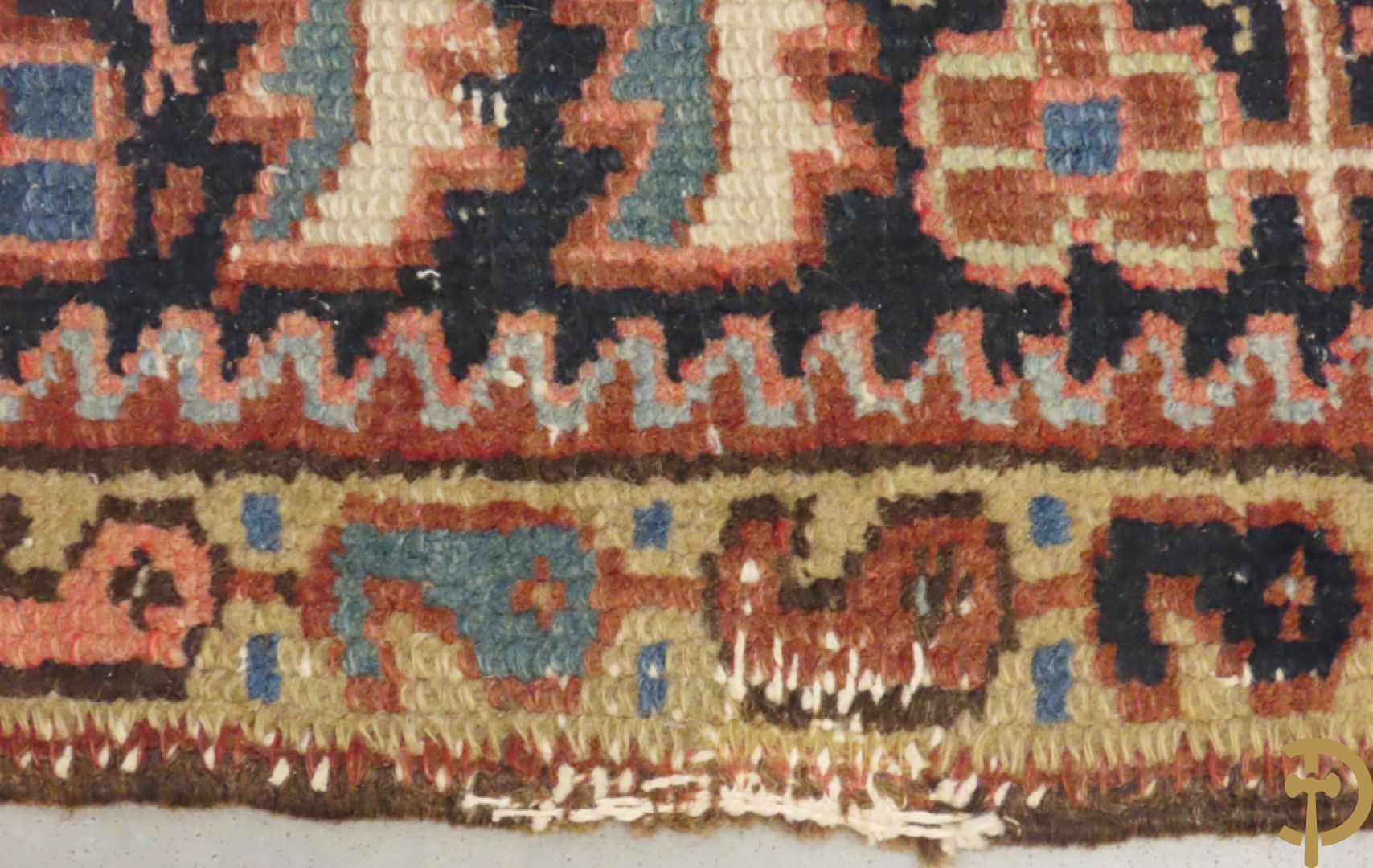 Antiek oosters handgeknoopt tapijt Heriz