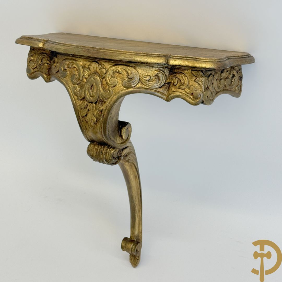 Vergulde spiegel met rocaillemotieven + console