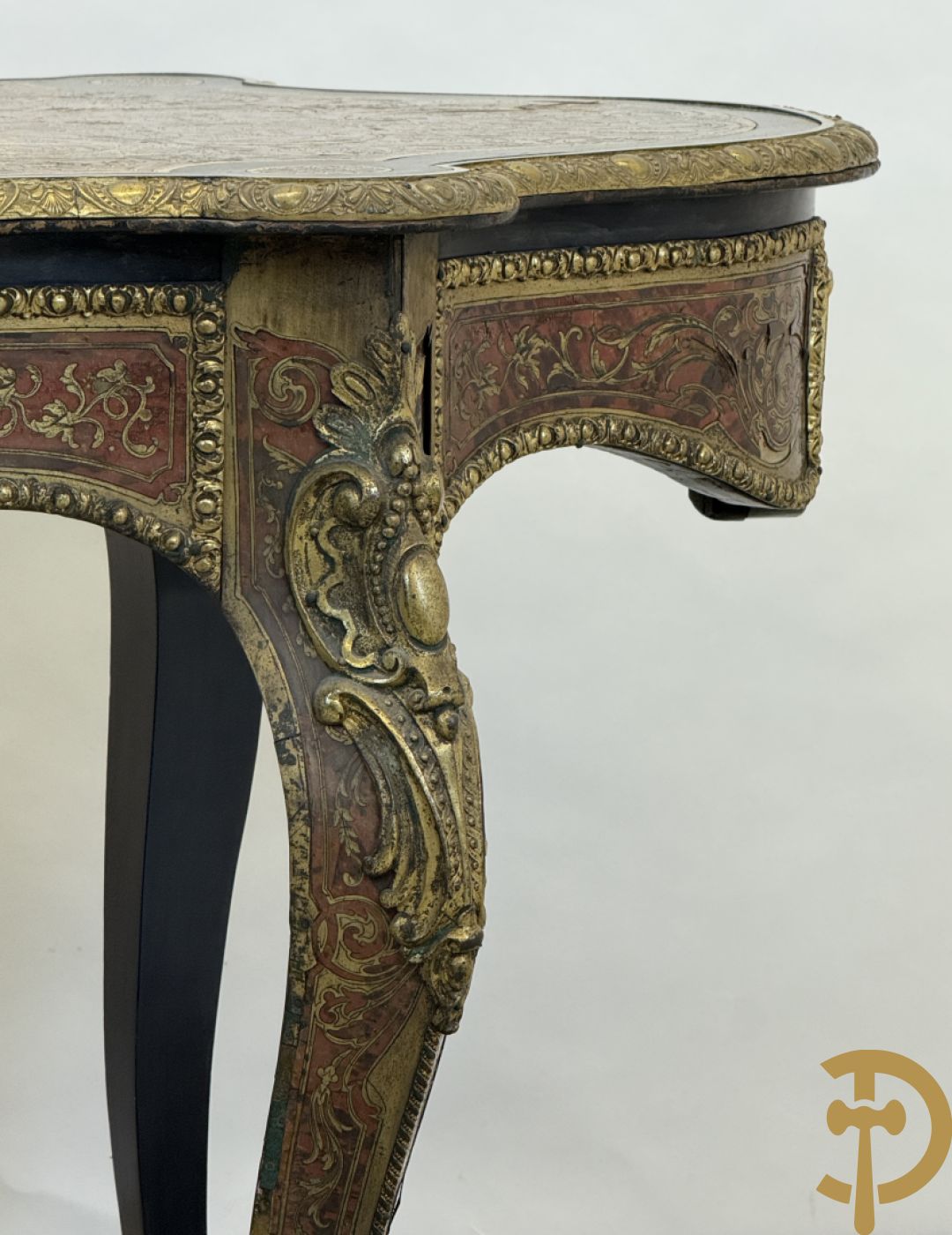 Boulle tafel met lade, Napoleon III, met mooi koperinleg en bronzen ornamenten, 19e