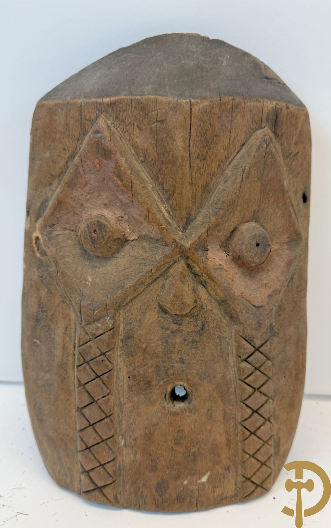 Afrikaanse sculpturen en maskers w.o. Sangye, Dogon, Lega