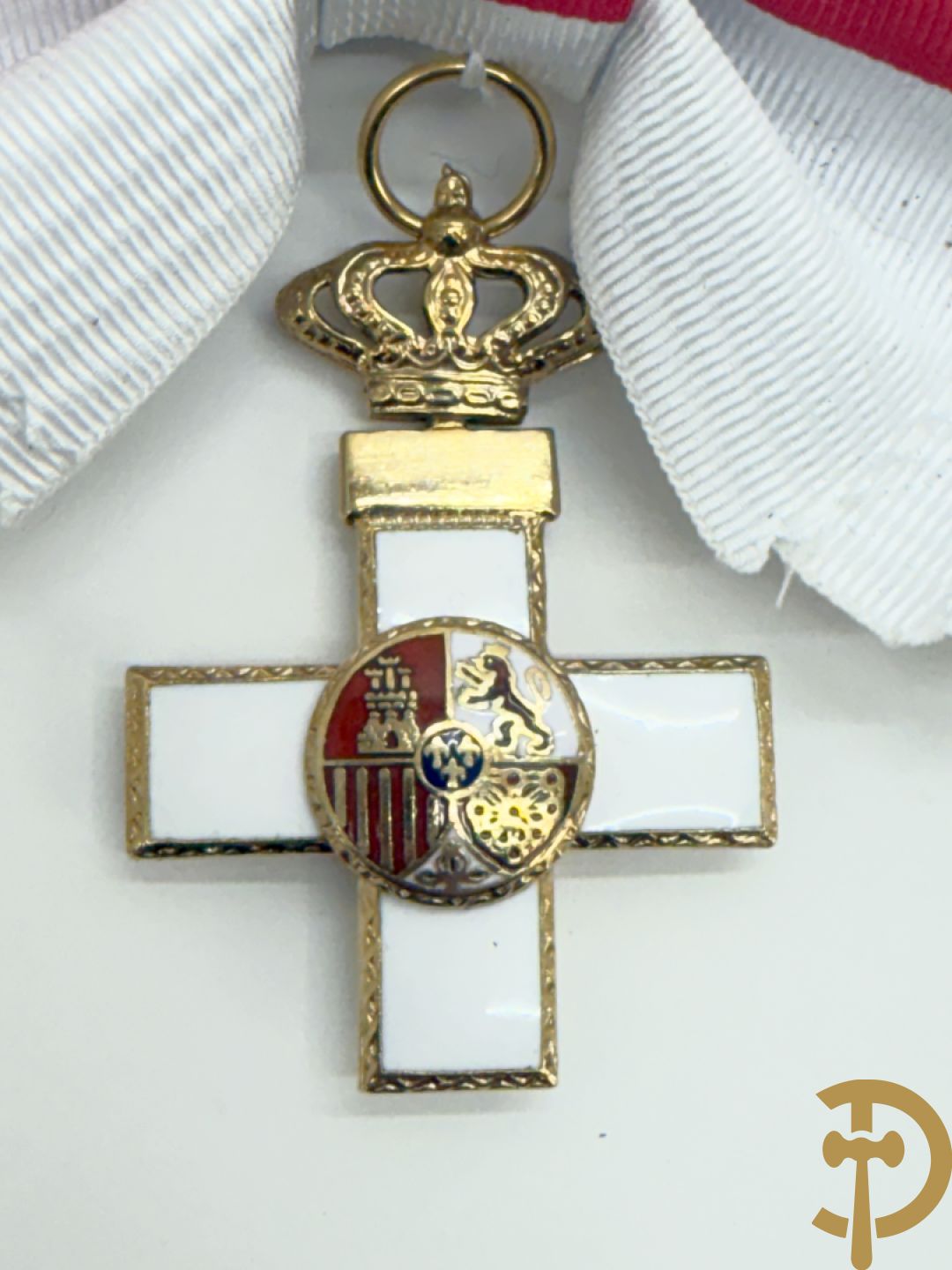 Groot kruis aan wit lint en borstster - Spanje, Grootkruis in de Orde van Militaire Verdienste