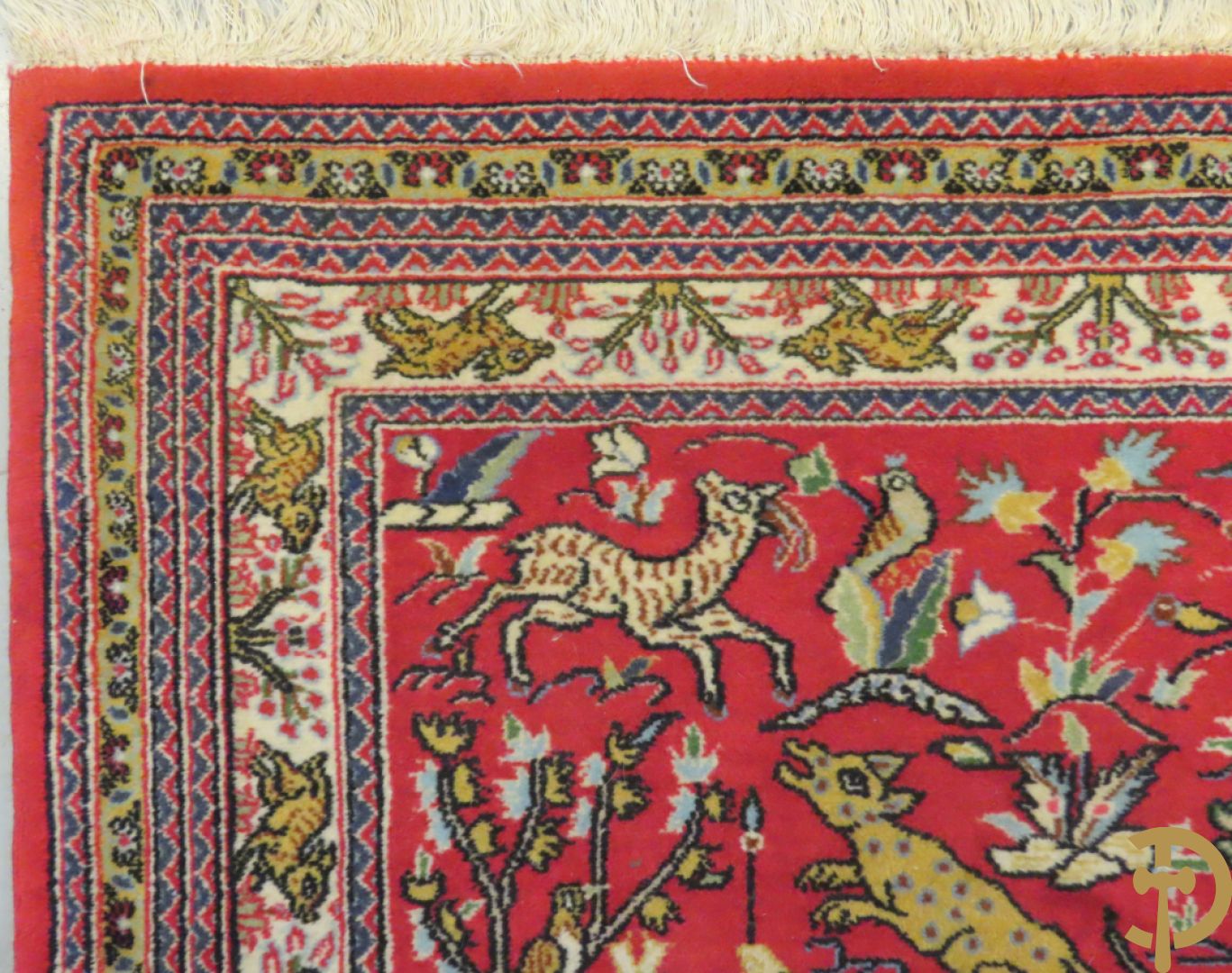 Oosters handgeknoopt tapijt met ruiter-en dierenmotieven