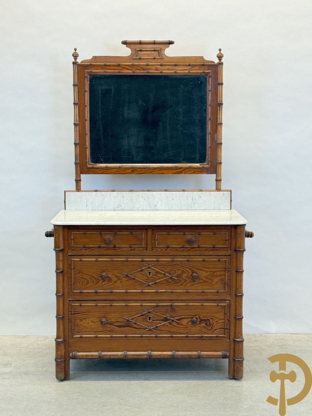 Bamboe opschiktafel mt 4 lades, wit marmeren blad en spiegel