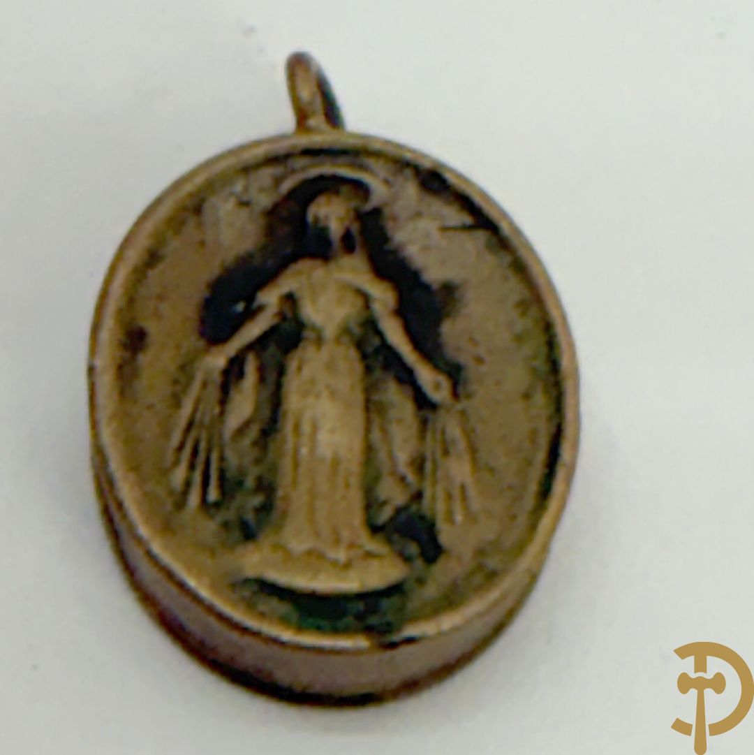 Grote relekwie en 3 kleine relikwieën + bijhorende documentatie