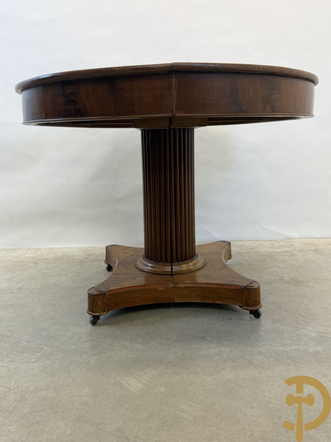 Notelaren uittrekbare ronde Charles X tafel, 19e