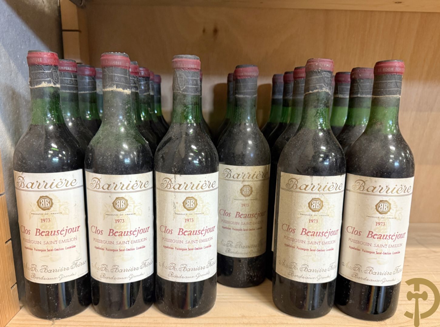 29 flessen Clos Beauséjour gebotteld door Barrière, 1973