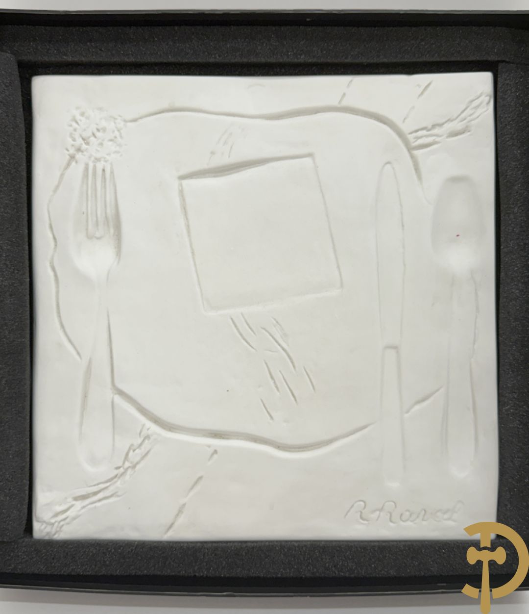 RAVEEL R. getekend - Porseleinen vierkante plakkette mes, vork, lepel
