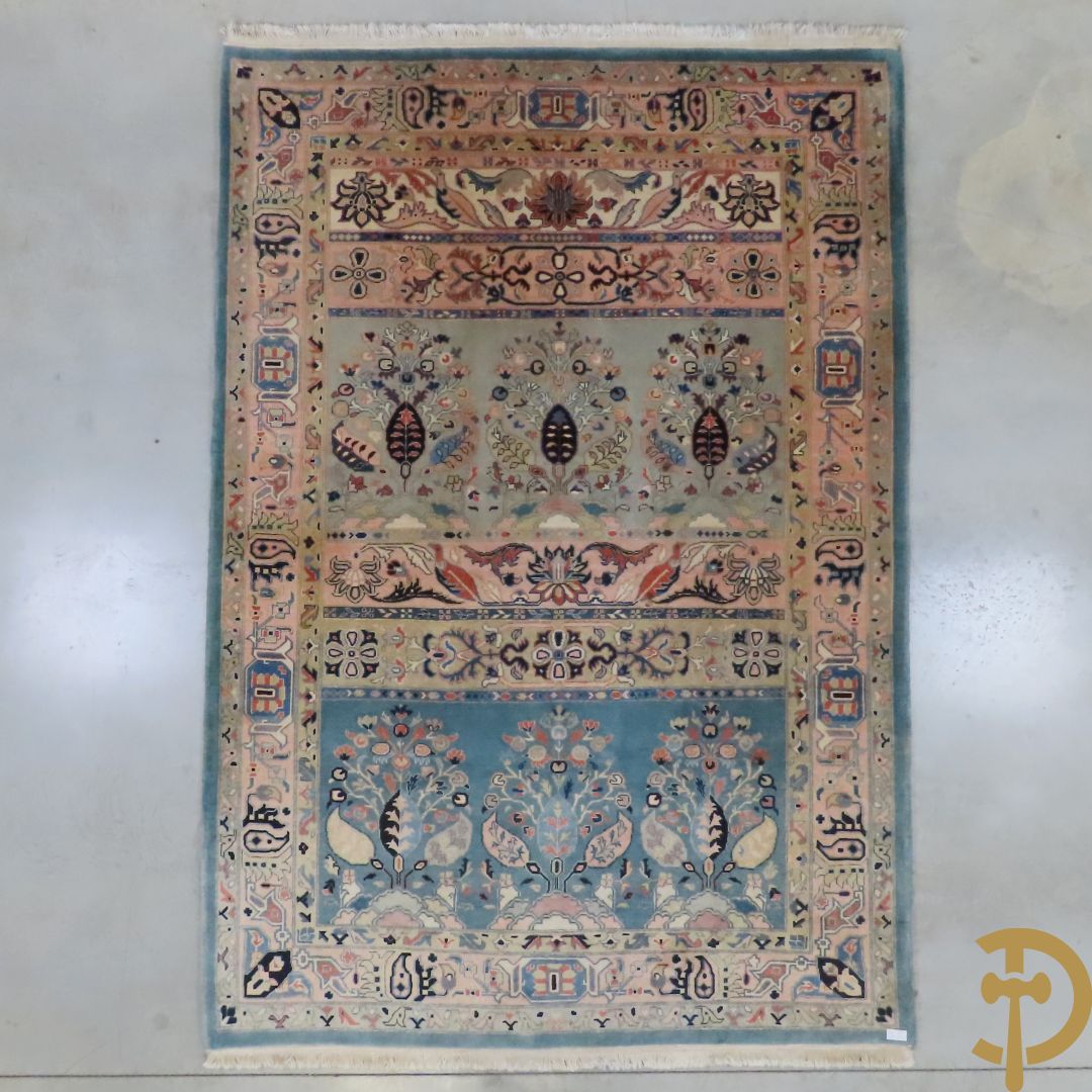 Oosters handgeknoopt tapijt Keshan met bloemen- en vogelmotieven