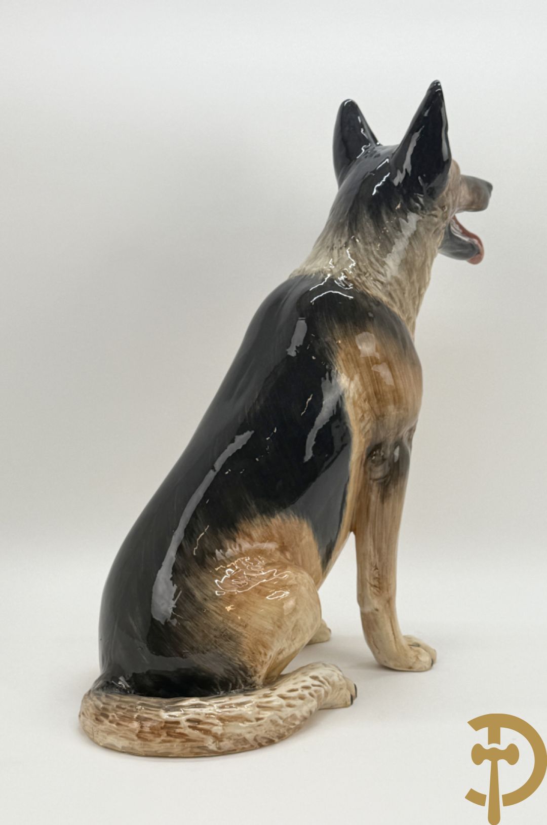 Meerkleurige keramieken Duitse herdershond