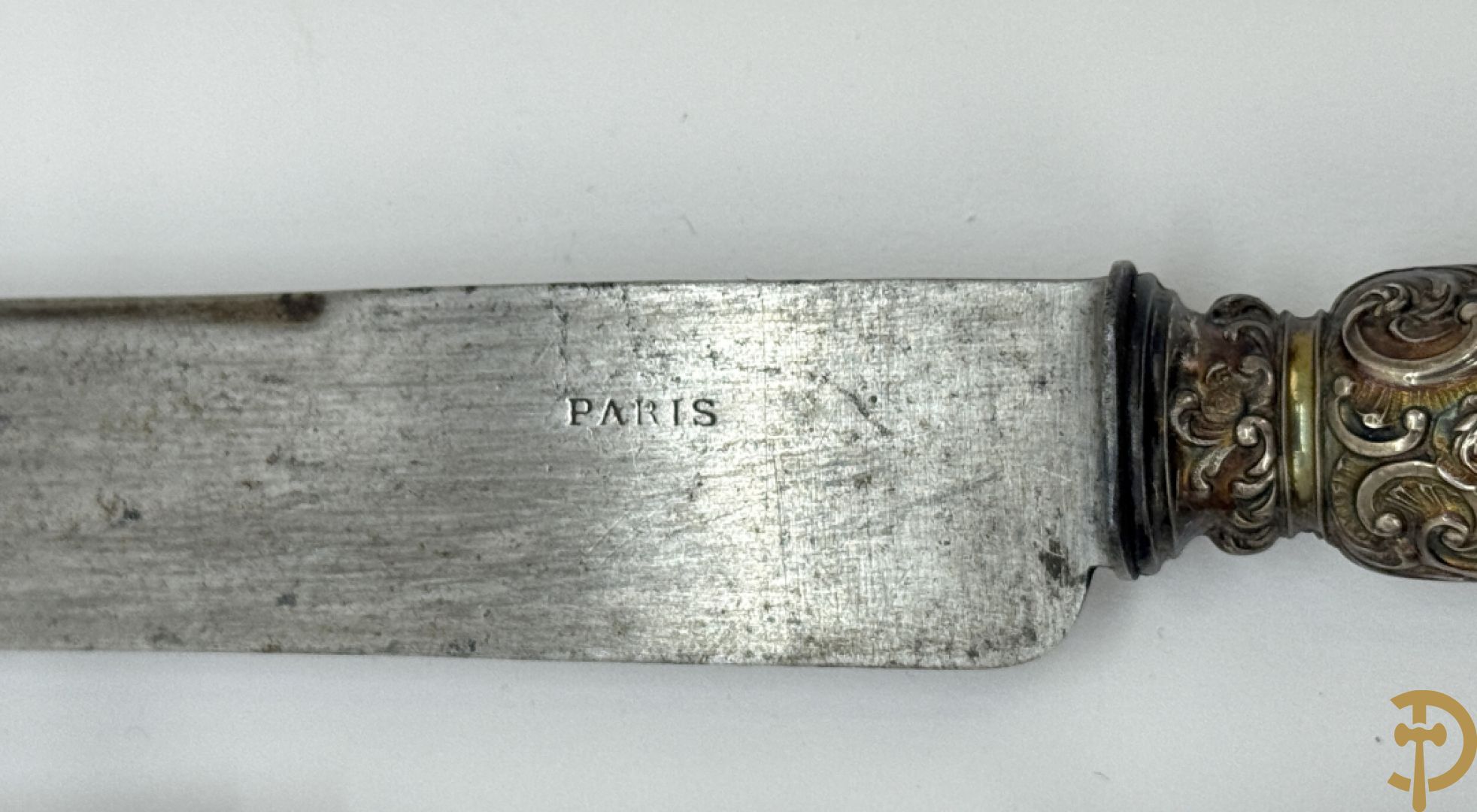 Vleesbestek met Neo Renaissance motieven, met zilverpoinçons