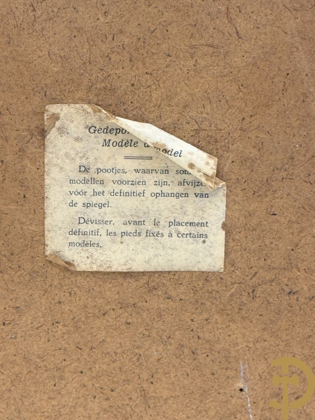 Paar vergulde spiegels met geslepen boord en rocailles, Louis XV stijl