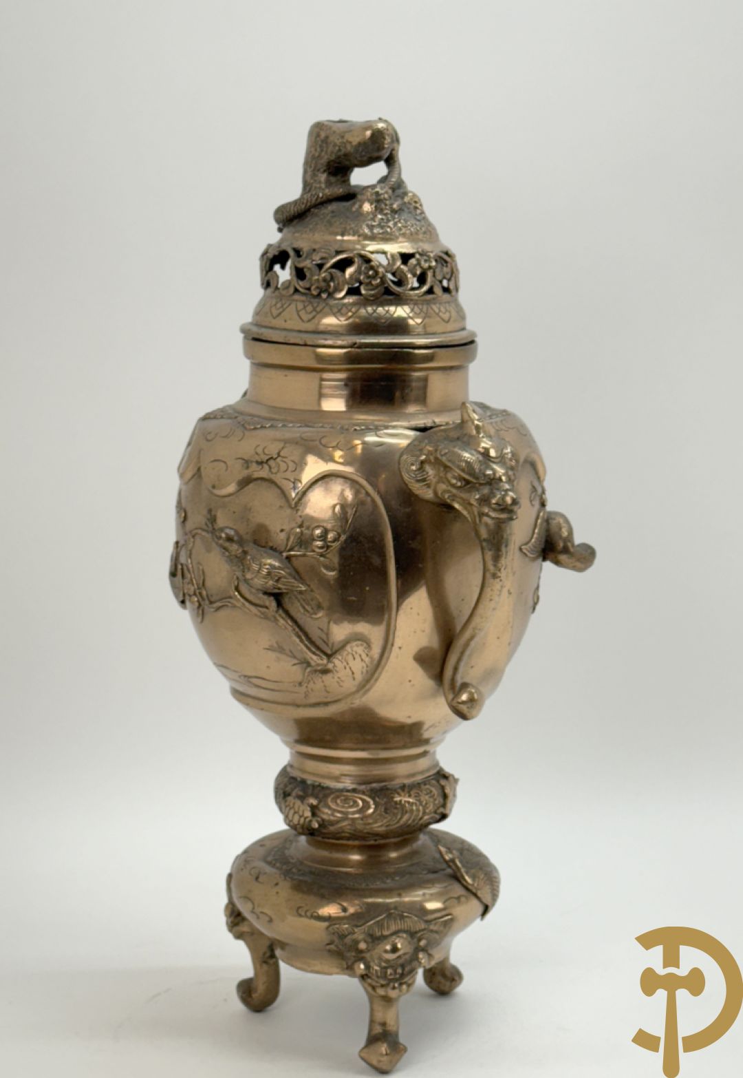 Vergulde bronzen Japanse brule parfum met vogelmotieven en bovenaan met slang bezet