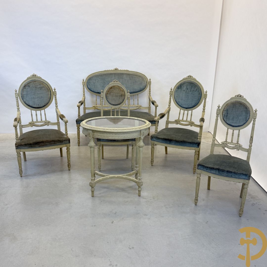 Louis XVI salonensemble bestaande uit canapé, 2 armzetels, 2 stoelen en salontafel