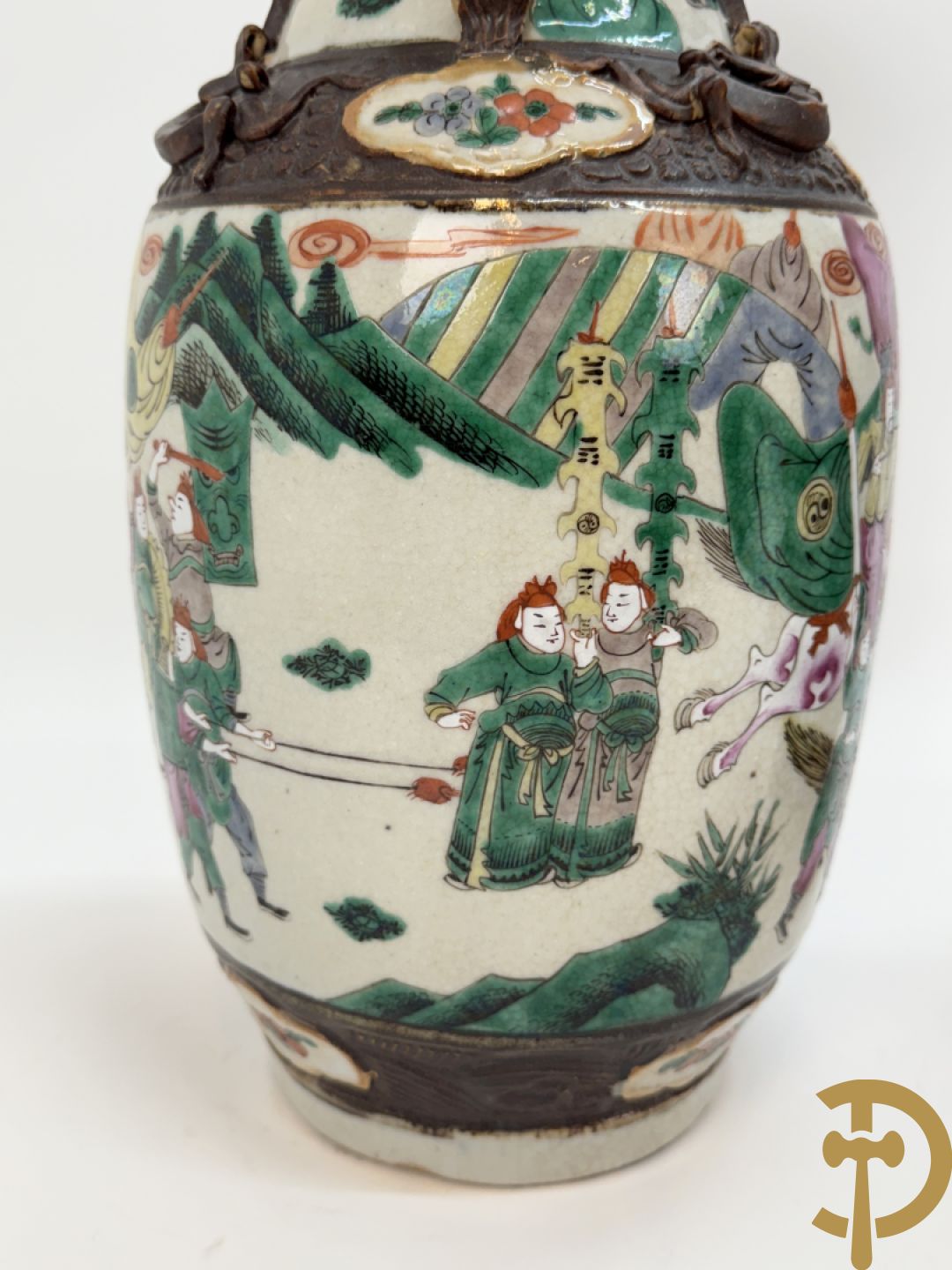 Twee Nankinvazen met geanimeerd krijgerdecor