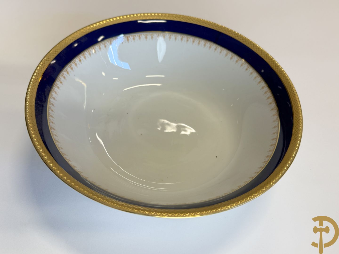 Wit porseleinen servies met vergulde rand, Eschenbach Germany + porseleinen servies met blauwe rand, Winterling Kirchenlamitz Bavaria