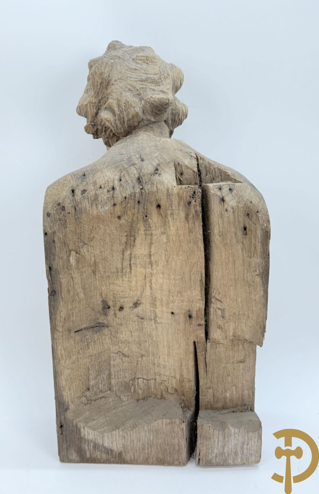 Houtgesculpteerd eiken basrelief karakterkop van man met baard + terra cotta karakterkop van man met baard, achteraan gemerkt Buster 