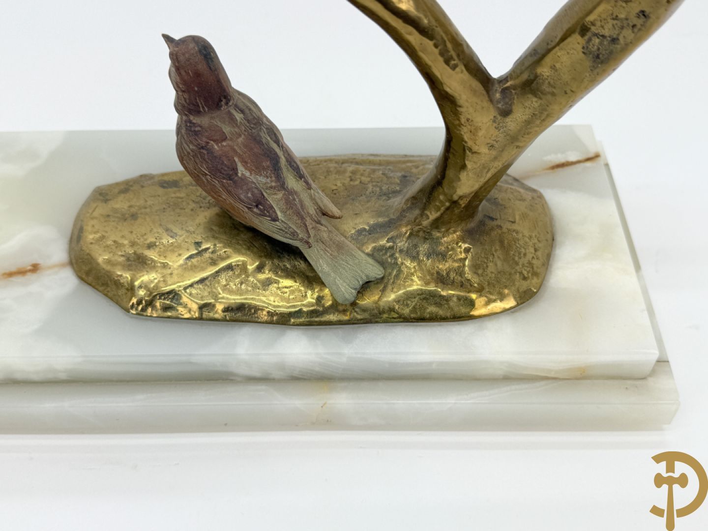 Ongetekend - Vergulde bronzen tak met zes vogels, op onix marmeren sokkel