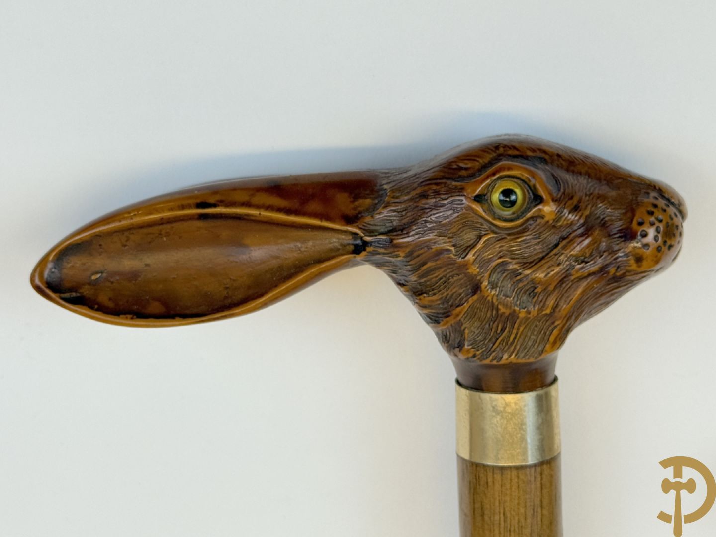 Verzameling wandelstokken met o.a. dierenhoofden en zilveren ornamenten