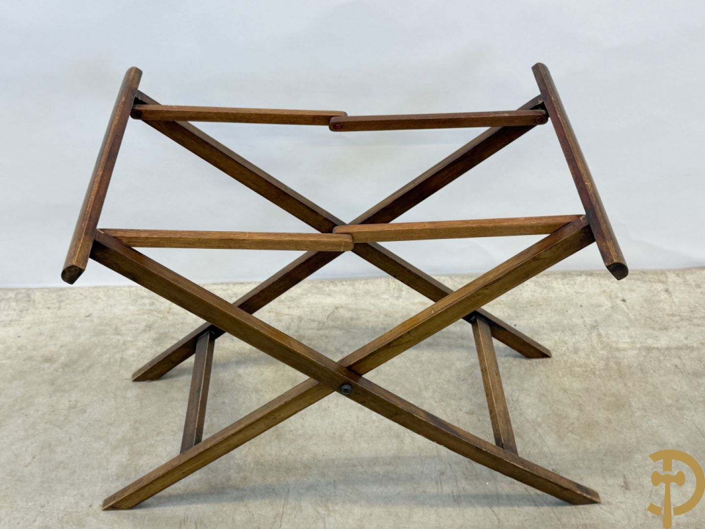 Engelse mahoniehouten butlertray op openklapbaar onderstel