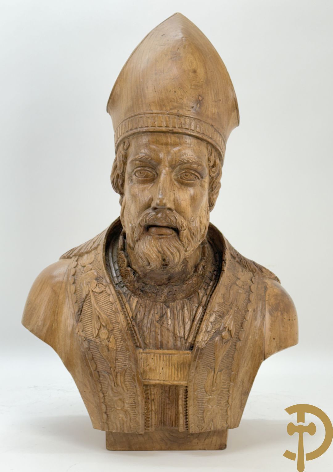 Houtgesculpteerde buste van Sint Elooi