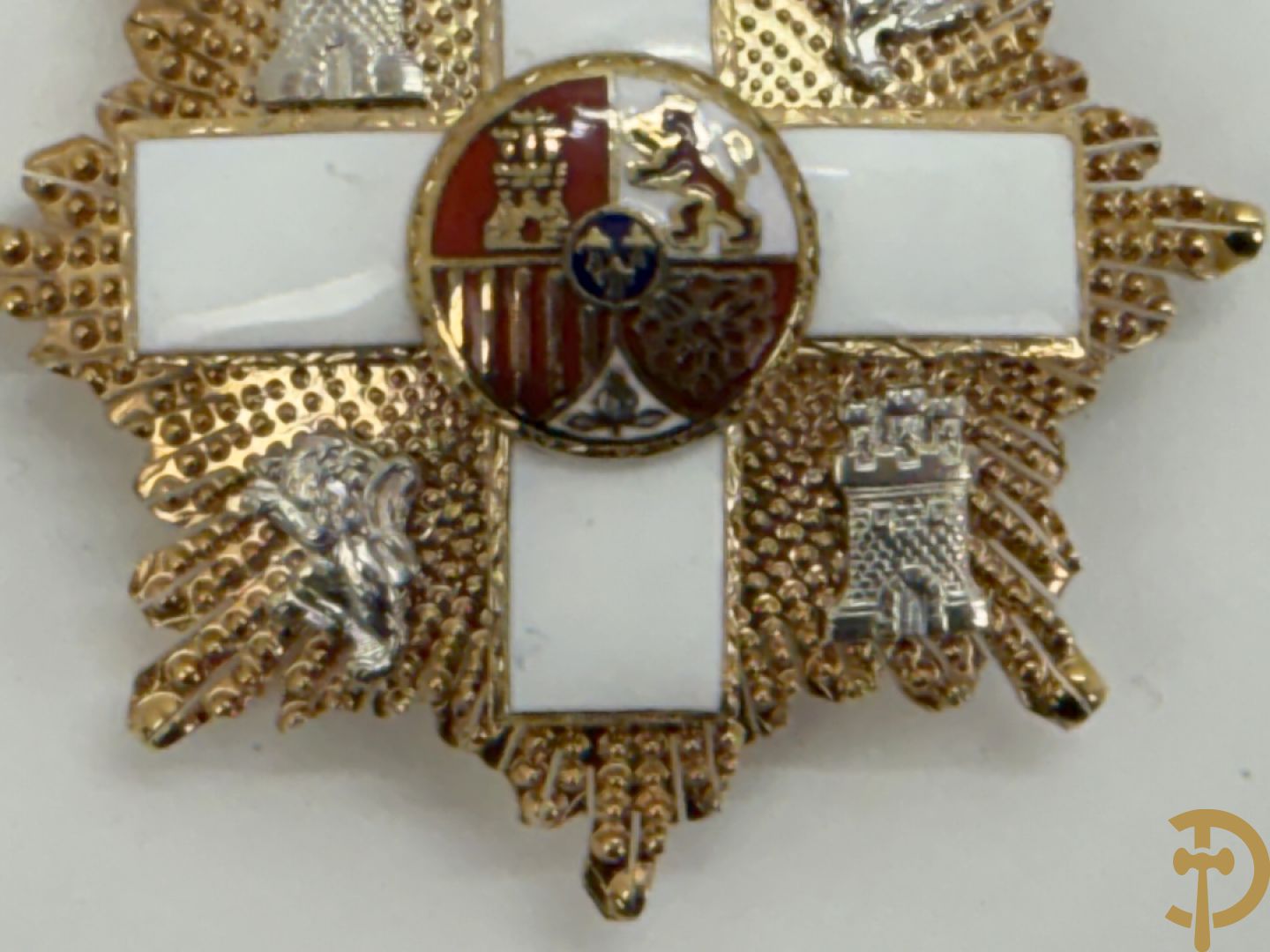 Groot kruis aan wit lint en borstster - Spanje, Grootkruis in de Orde van Militaire Verdienste