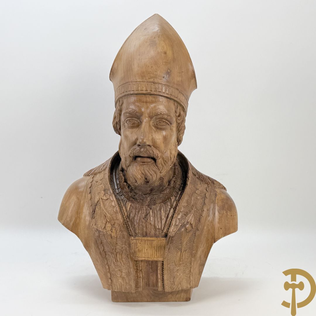 Houtgesculpteerde buste van Sint Elooi
