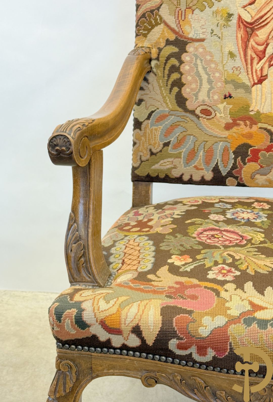 Armzetel Louis XIV met petit points + voetbankje